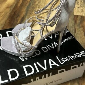 Wild Diva Lavender with diamond lace up high heels new 5” heel